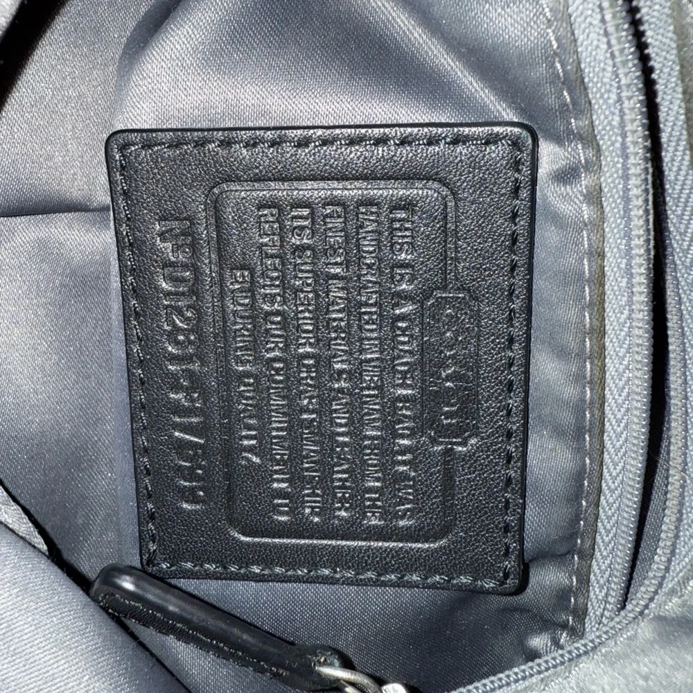 Coach Black and Cream Signature Canvas Shoulder Bag/Ashley Hippie